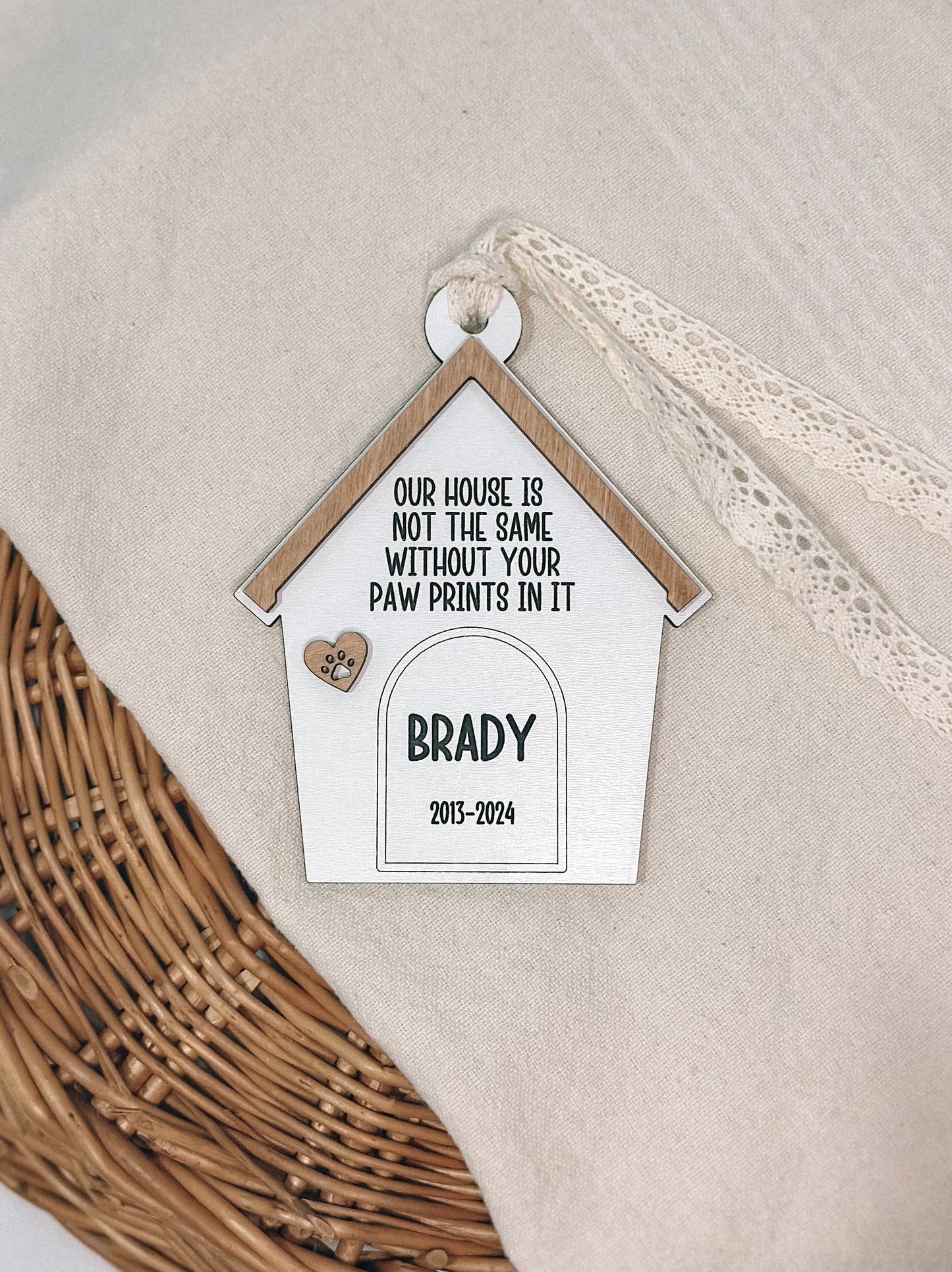 Pet memorial ornament